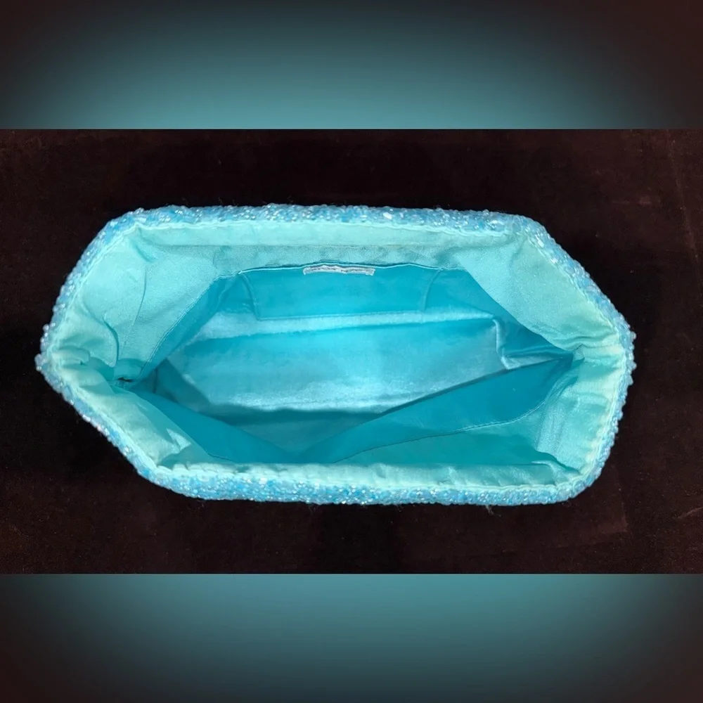 Moyna Turquoise and Cream Beaded Clutch